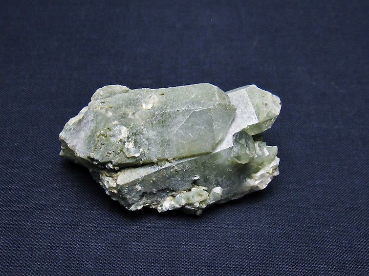 グリーンファントムクォーツ　クラスター アメリカ産 [t126-7769] 1枚目