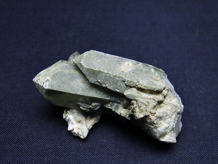 グリーンファントムクォーツ　クラスター アメリカ産 [t126-7769] 3枚目