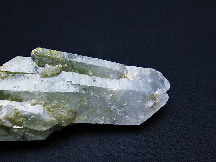 グリーンファントムクォーツ　クラスター アメリカ産 [t126-7783] 3枚目