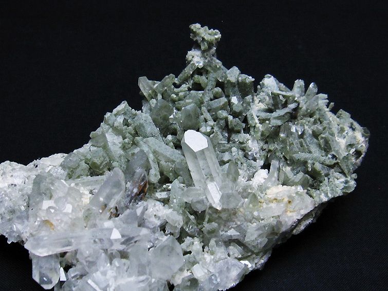 グリーンファントムクォーツ　クラスター アメリカ産 [t126-7891] 3枚目