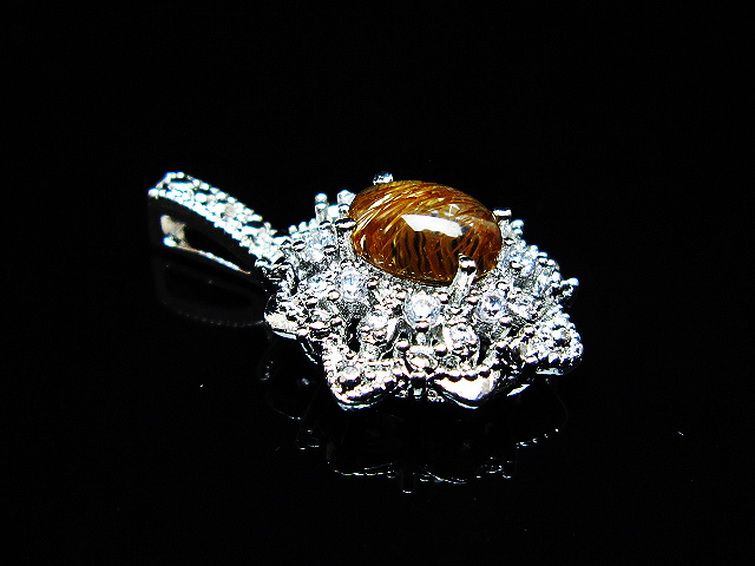 ファイナルグレード金針ルチル水晶 ペンダント [T134-4341] 3枚目