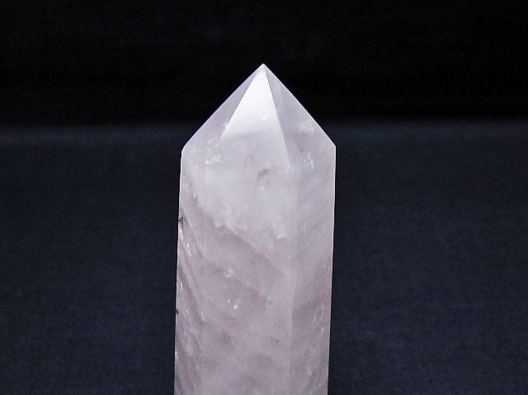 ローズクォーツ 六角柱 [t138-6402] 2枚目