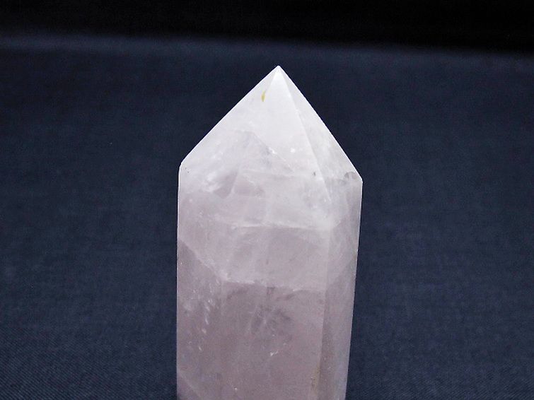 ローズクォーツ 六角柱 [t138-6431] 3枚目