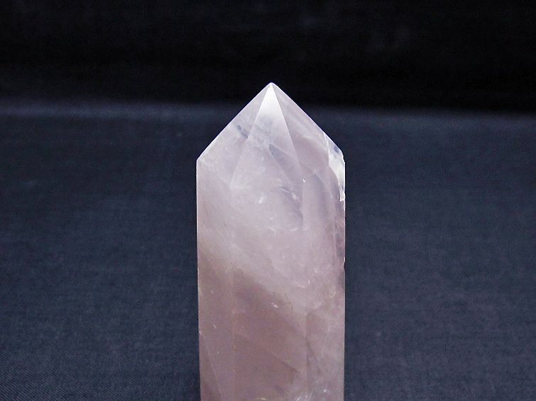 ローズクォーツ 六角柱 [t138-6492] 3枚目