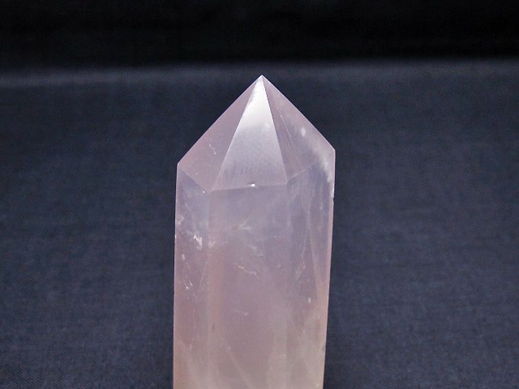 ローズクォーツ 六角柱 [t138-6567] 3枚目