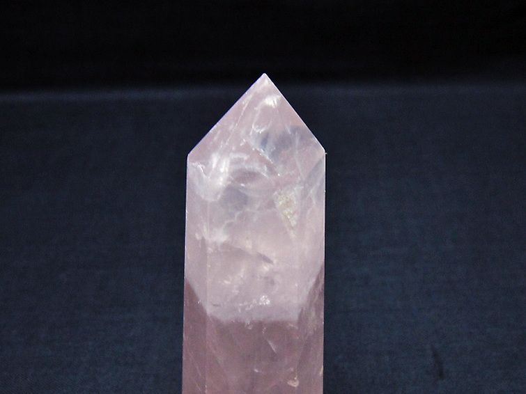 ローズクォーツ 六角柱 [t138-6648] 2枚目