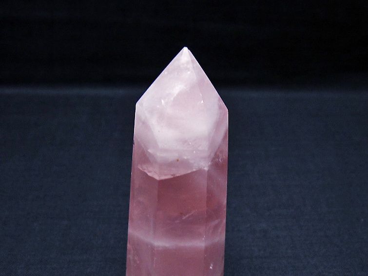 ローズクォーツ 六角柱 [t138-6659] 2枚目