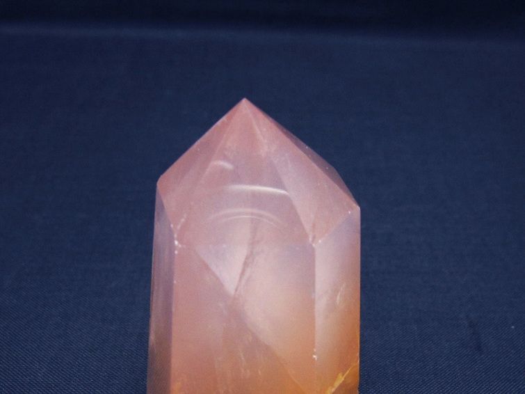 ローズクォーツ 六角柱 [t138-6683] 3枚目