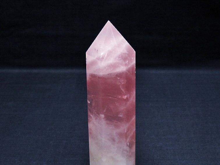 ローズクォーツ 六角柱 [t138-6702] 3枚目