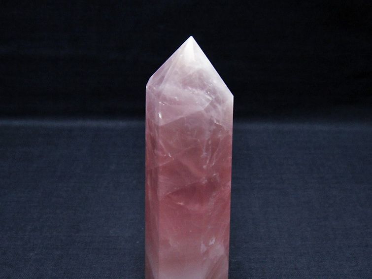 ローズクォーツ 六角柱 [t138-6730] 3枚目