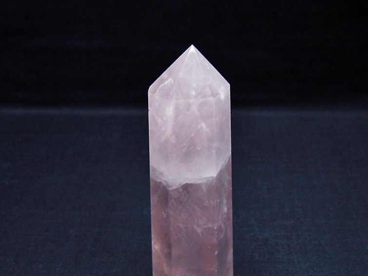 ローズクォーツ 六角柱 [t138-6747] 3枚目