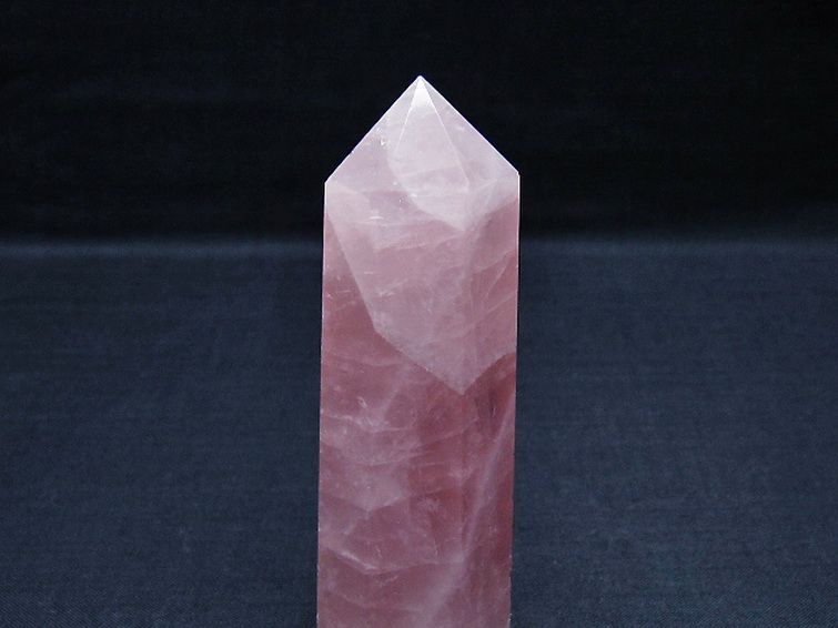 ローズクォーツ 六角柱 [t138-6764] 3枚目