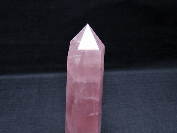 ローズクォーツ 六角柱 [t138-6784] 2枚目