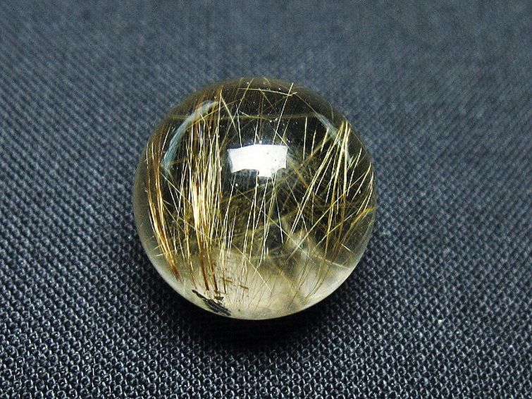 ゴールドタイチンルチル入り 水晶 丸玉 16mm [t145-2253] 1枚目