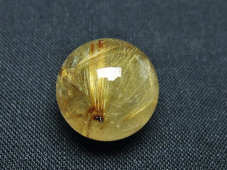 ゴールドタイチンルチル入り 水晶 丸玉 17mm [t145-2264] 1枚目