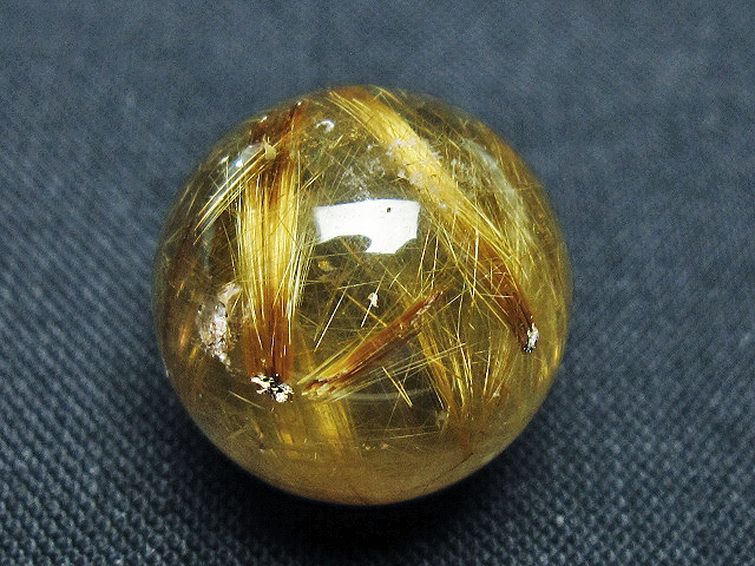 ゴールドタイチンルチル入り 水晶 丸玉 17mm [t145-2277] 2枚目