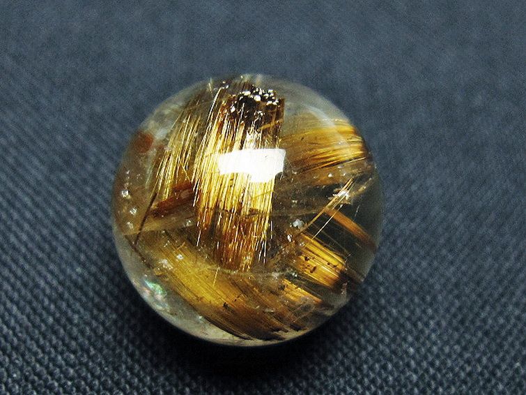ゴールドタイチンルチル入り 水晶 丸玉 15mm [t145-2296] 2枚目