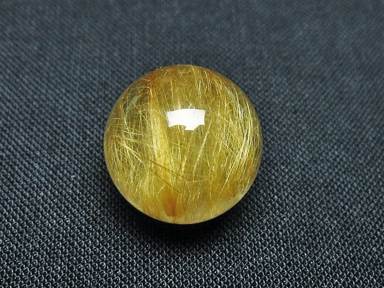 ゴールドタイチンルチル入り 水晶 丸玉 15mm [t145-2302] 1枚目