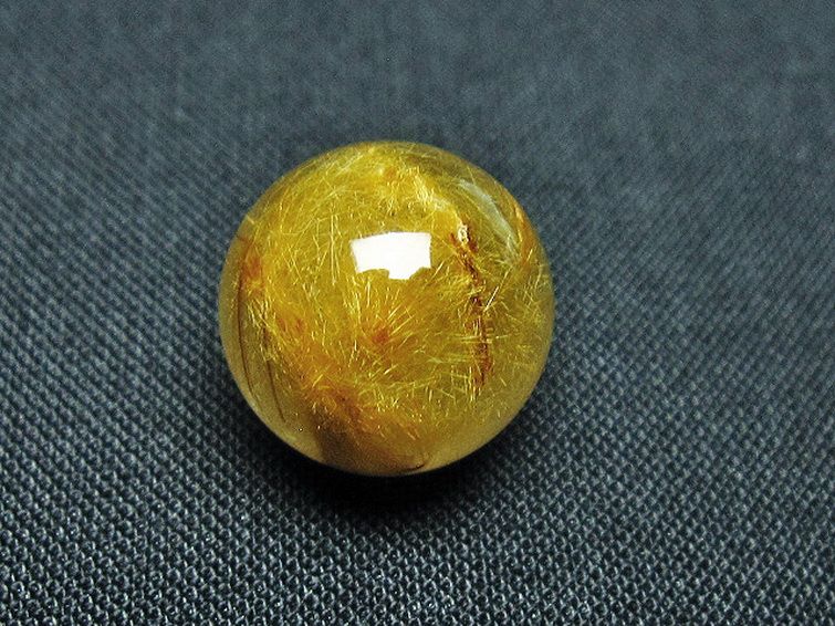 ゴールドタイチンルチル入り 水晶 丸玉 14mm [t145-2330] 1枚目