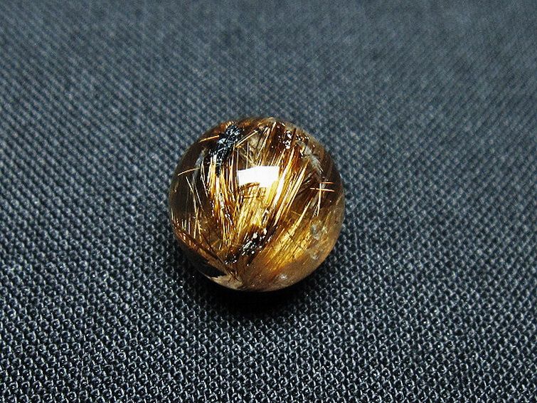 ゴールドタイチンルチル入り 水晶 丸玉 11mm [t145-2335] 1枚目