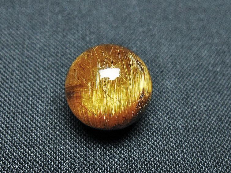 ゴールドタイチンルチル入り 水晶 丸玉 13mm [t145-2352] 1枚目