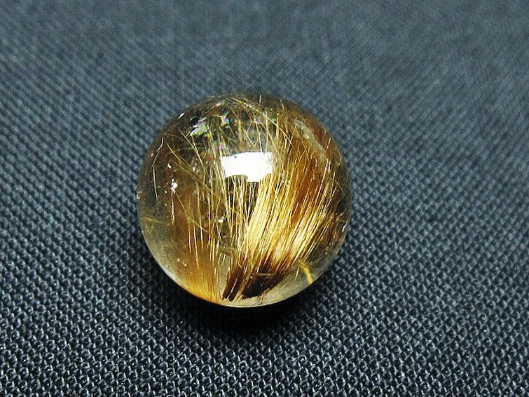 ゴールドタイチンルチル入り 水晶 丸玉 13mm [t145-2357] 1枚目