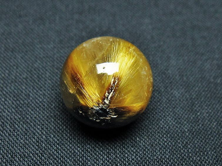 ゴールドタイチンルチル入り 水晶 丸玉 16mm [t145-2370] 1枚目