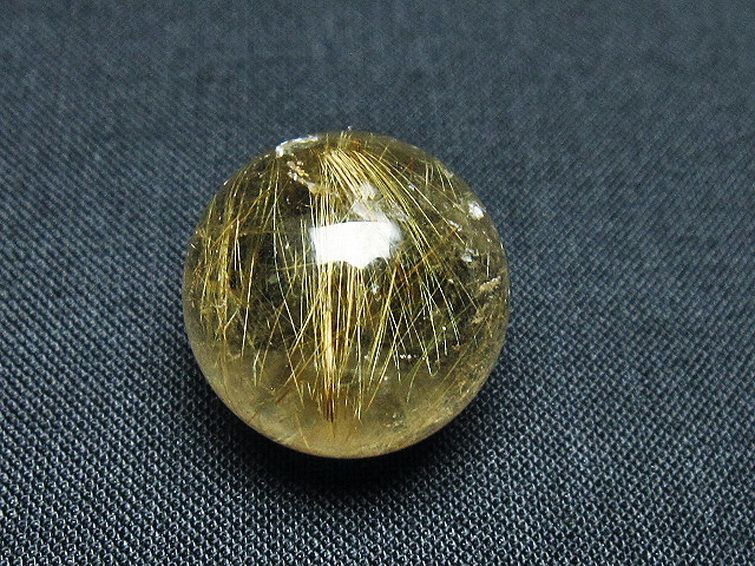 ゴールドタイチンルチル入り 水晶 丸玉 19mm [t145-2379] 1枚目