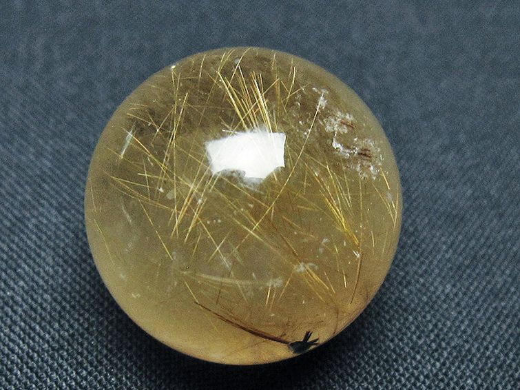 ゴールドタイチンルチル入り 水晶 丸玉 22mm [t145-2391] 2枚目