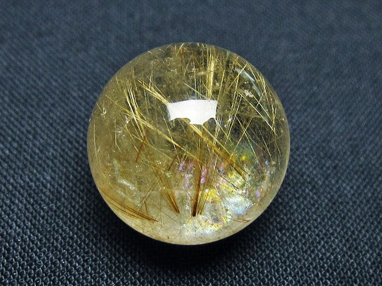 ゴールドタイチンルチル入り 水晶 丸玉 18mm [t145-2448] 2枚目