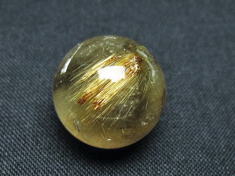 ゴールドタイチンルチル入り 水晶 丸玉 18mm [t145-2449] 3枚目