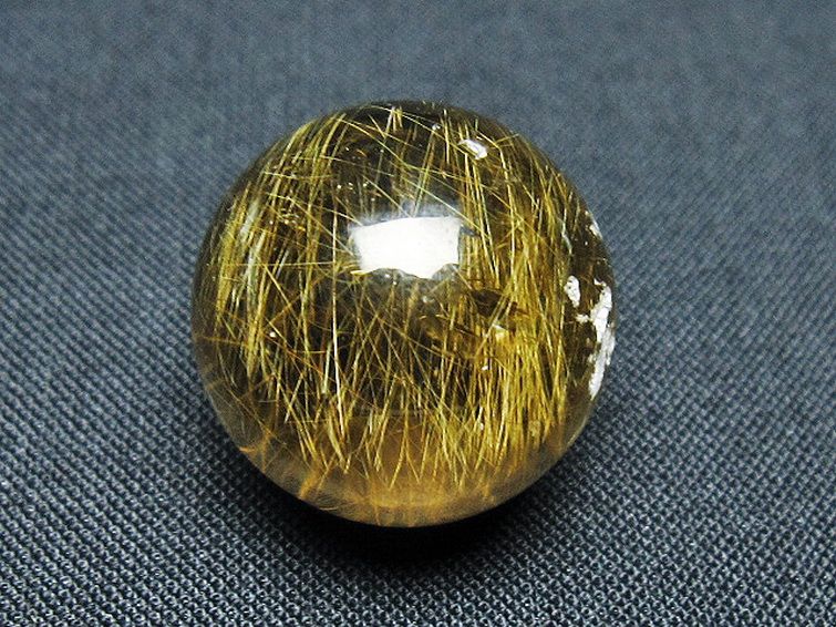 ゴールドタイチンルチル入り 水晶 丸玉 20mm [t145-2526] 1枚目