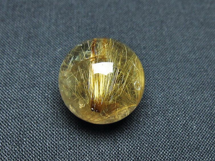 ゴールドタイチンルチル入り 水晶 丸玉 19mm [t145-2534] 1枚目