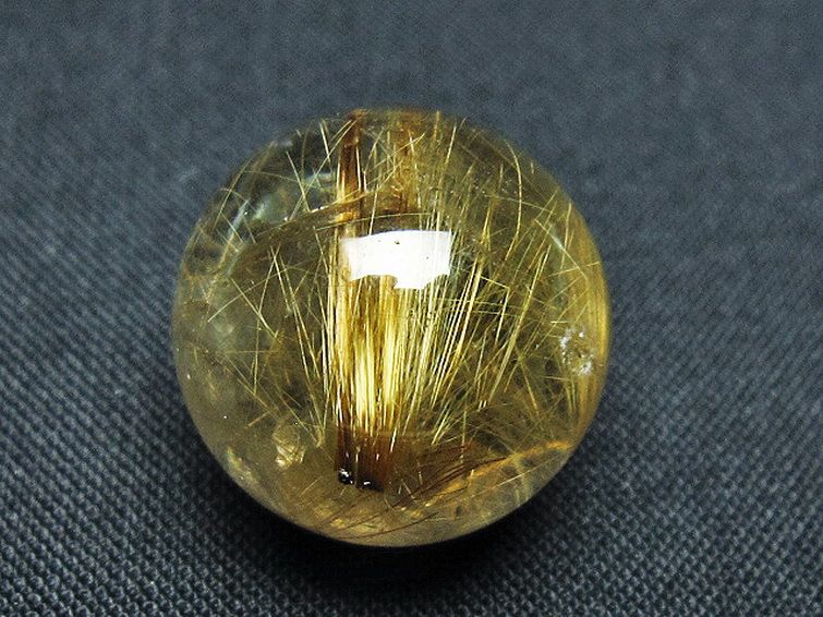 ゴールドタイチンルチル入り 水晶 丸玉 19mm [t145-2534] 2枚目