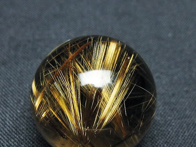 ゴールドタイチンルチル入り 水晶 丸玉 23mm [t145-2559] 2枚目
