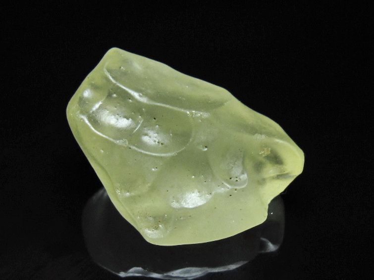 リビアングラス 原石 [t145-2715] 3枚目