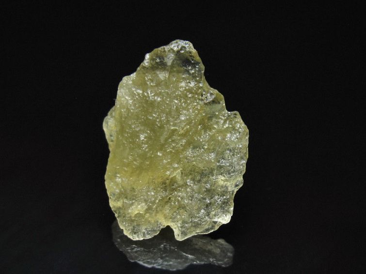 リビアングラス 原石 [t145-2719] 1枚目