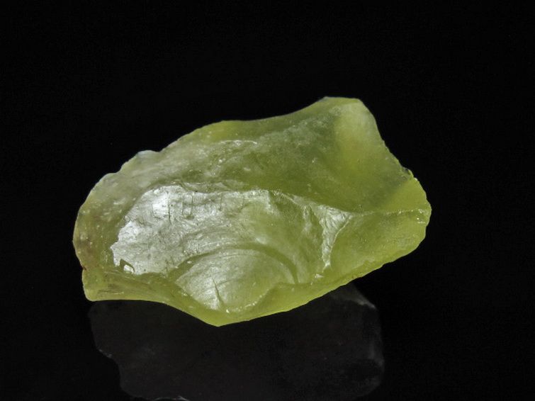 リビアングラス 原石 [t145-2721] 3枚目