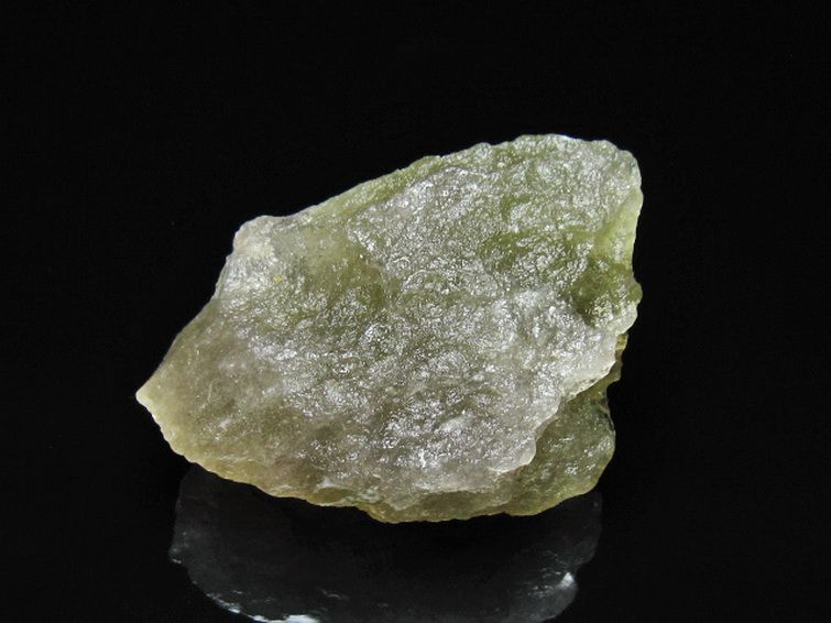 リビアングラス 原石 [t145-2726] 1枚目