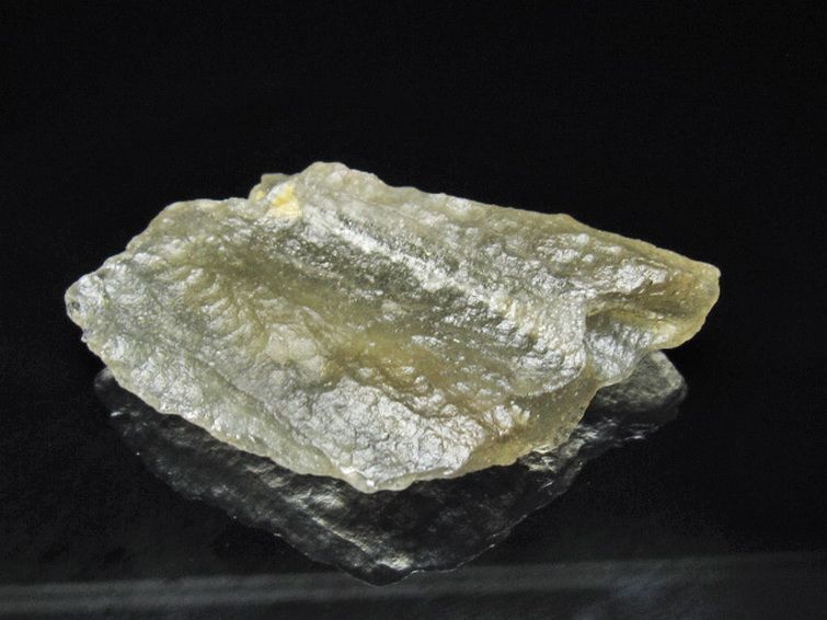 リビアングラス 原石 [t145-2760] 3枚目