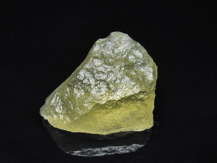 リビアングラス 原石 [t145-2776] 1枚目