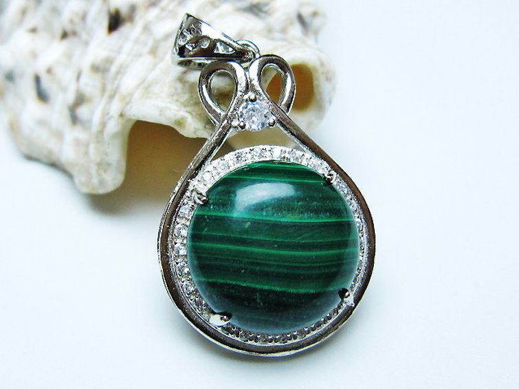 マラカイト ペンダント [t19-3877] 1枚目