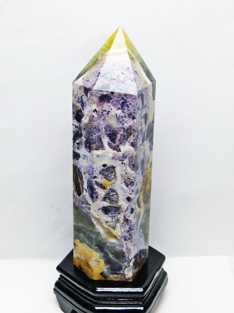 2.8Kg アメリカ　ユタ州産 ティファニーストーン 六角柱 [t222-2575] 1枚目