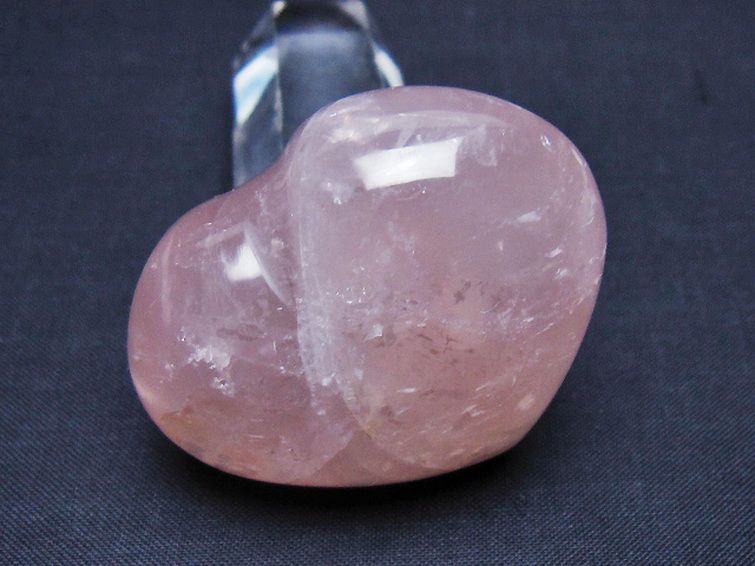 ローズクォーツハート 置物[T225-8524] 2枚目