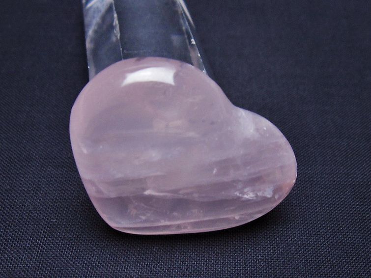 ローズクォーツハート 置物[T225-8576] 2枚目