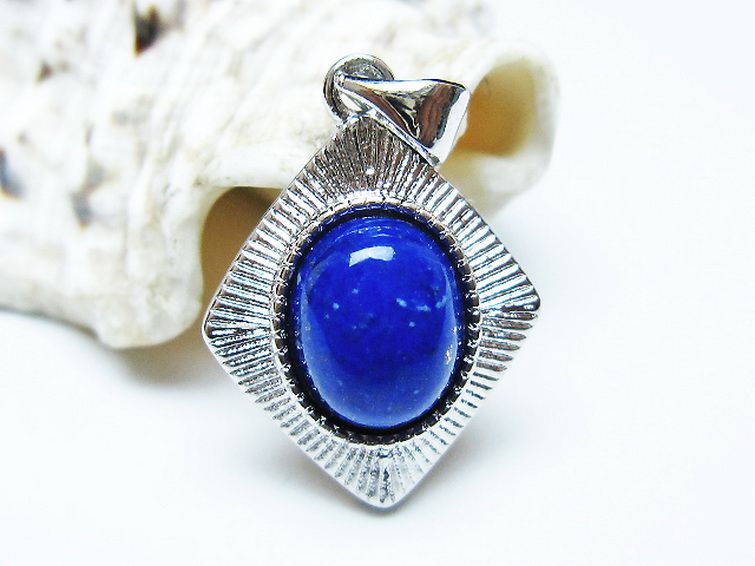 ラピスラズリ ペンダント [t25-40993]