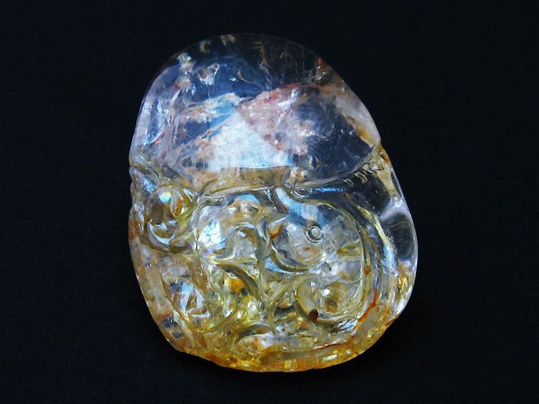 ヒマラヤ水晶 手彫り 魚 置物 [t261-1097] 1枚目