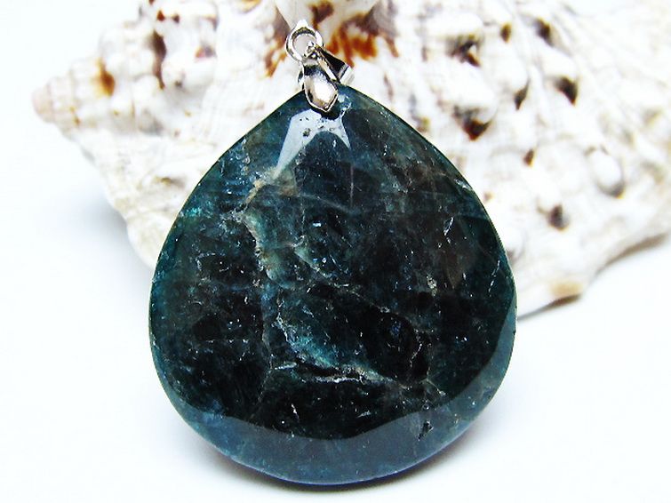 アパタイト ペンダント [T278-1561] 1枚目