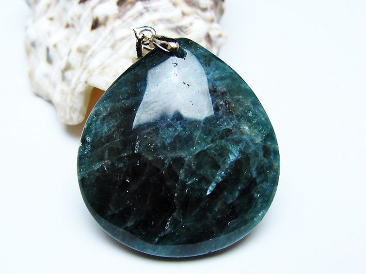 アパタイト ペンダント [t278-1566] 1枚目
