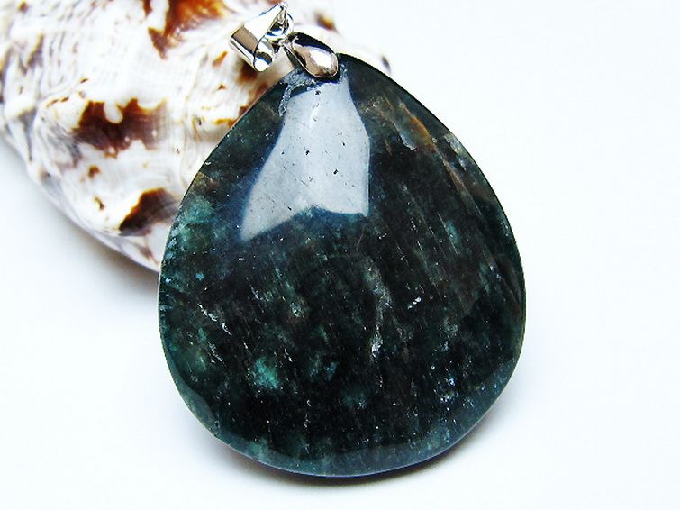 アパタイト ペンダント [t278-1592] 1枚目